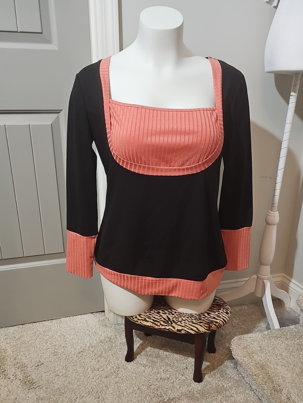 Rosegal Black Top with Coral Accent Tag
